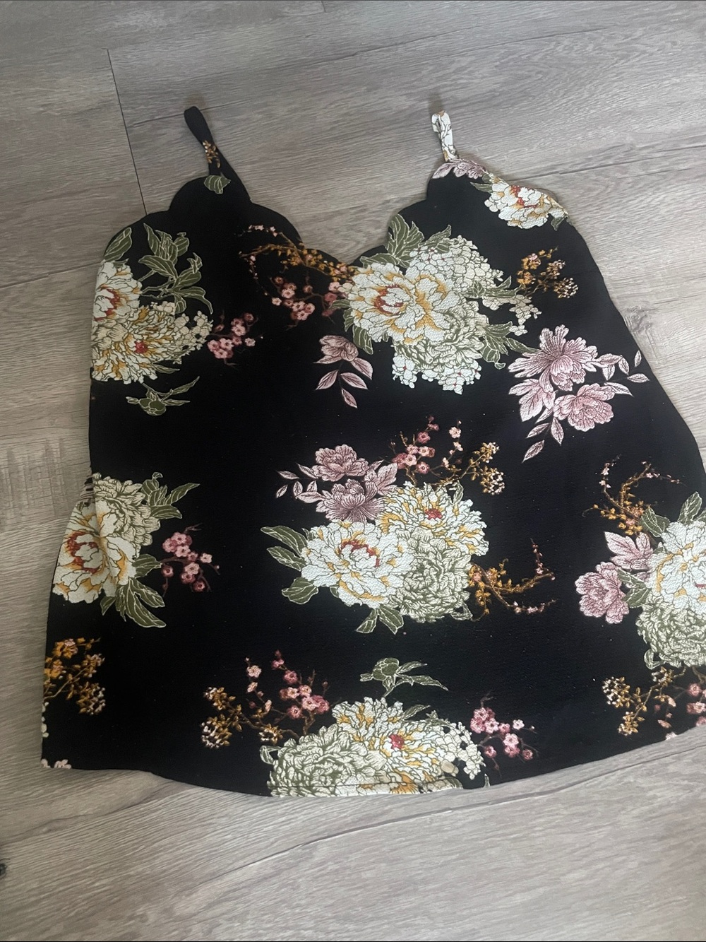 Monteau Black Floral V-Neck Spaghetti Strap Camisole